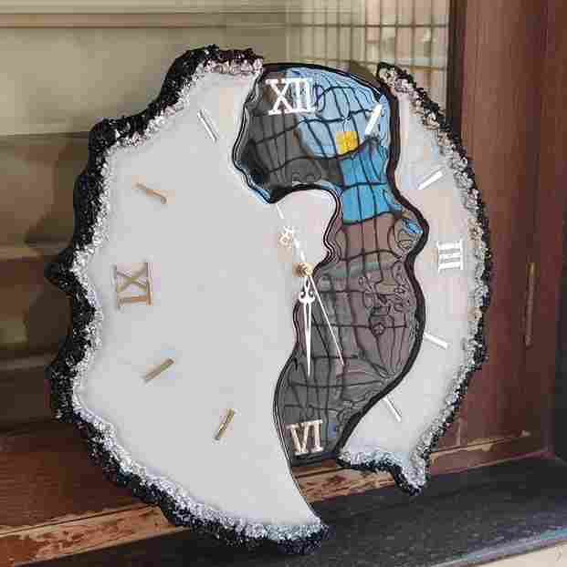 Resin Clock
